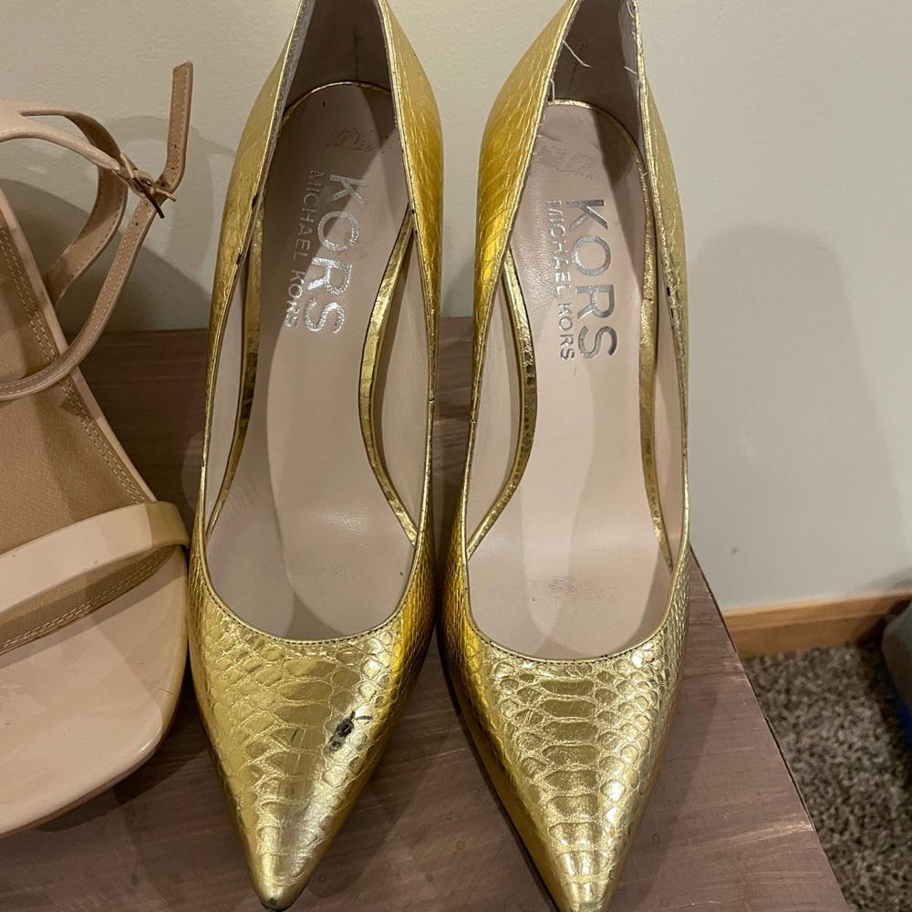 Micheal Kors 24 Gold Python Heels